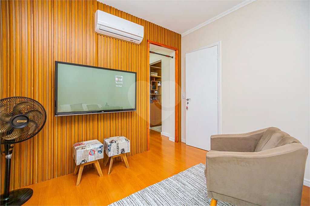 Casa à venda com 5 quartos, sendo 1 suíte,  em Chácara Inglesa, São Paulo, SP