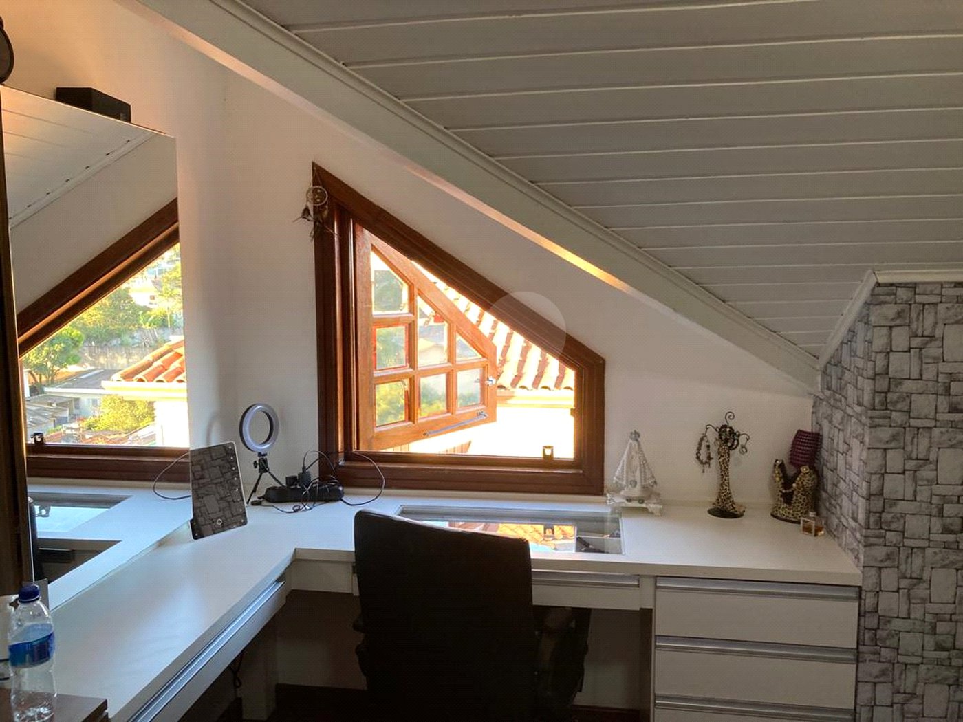 Casa à venda com 3 quartos, sendo 1 suíte, no condomínio Barbará II, São Paulo - SP