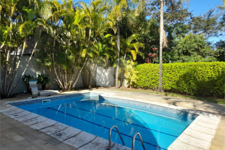 Casa à venda com 4 quartos, sendo 3 suítes, no condomínio Residencial Terras de Vinhedo, Vinhedo - SP