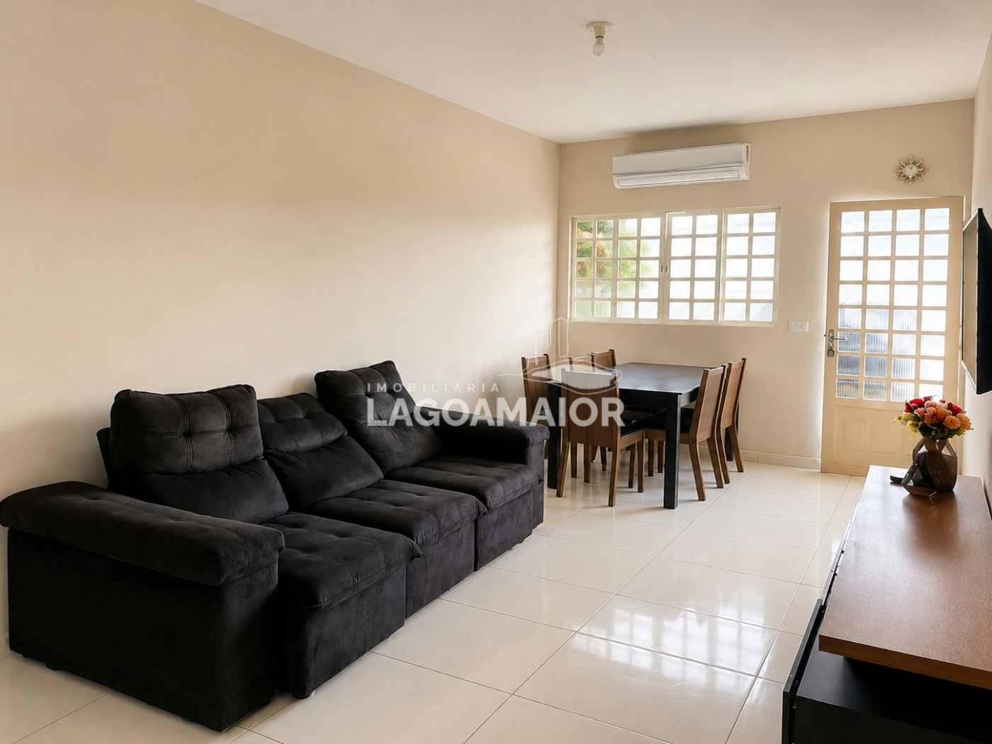 Casa à venda com 2 quartos em Parque Das Mangueiras, Três Lagoas, MS