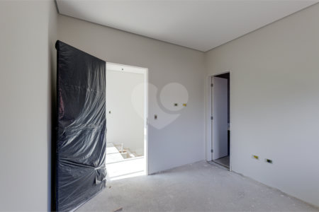 Casa à venda com 4 suítes no condomínio Reserva Robélia, São Paulo - SP