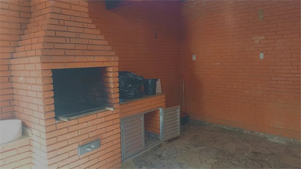 Sobrado à venda com 3 quartos em Bonfim, Osasco, SP