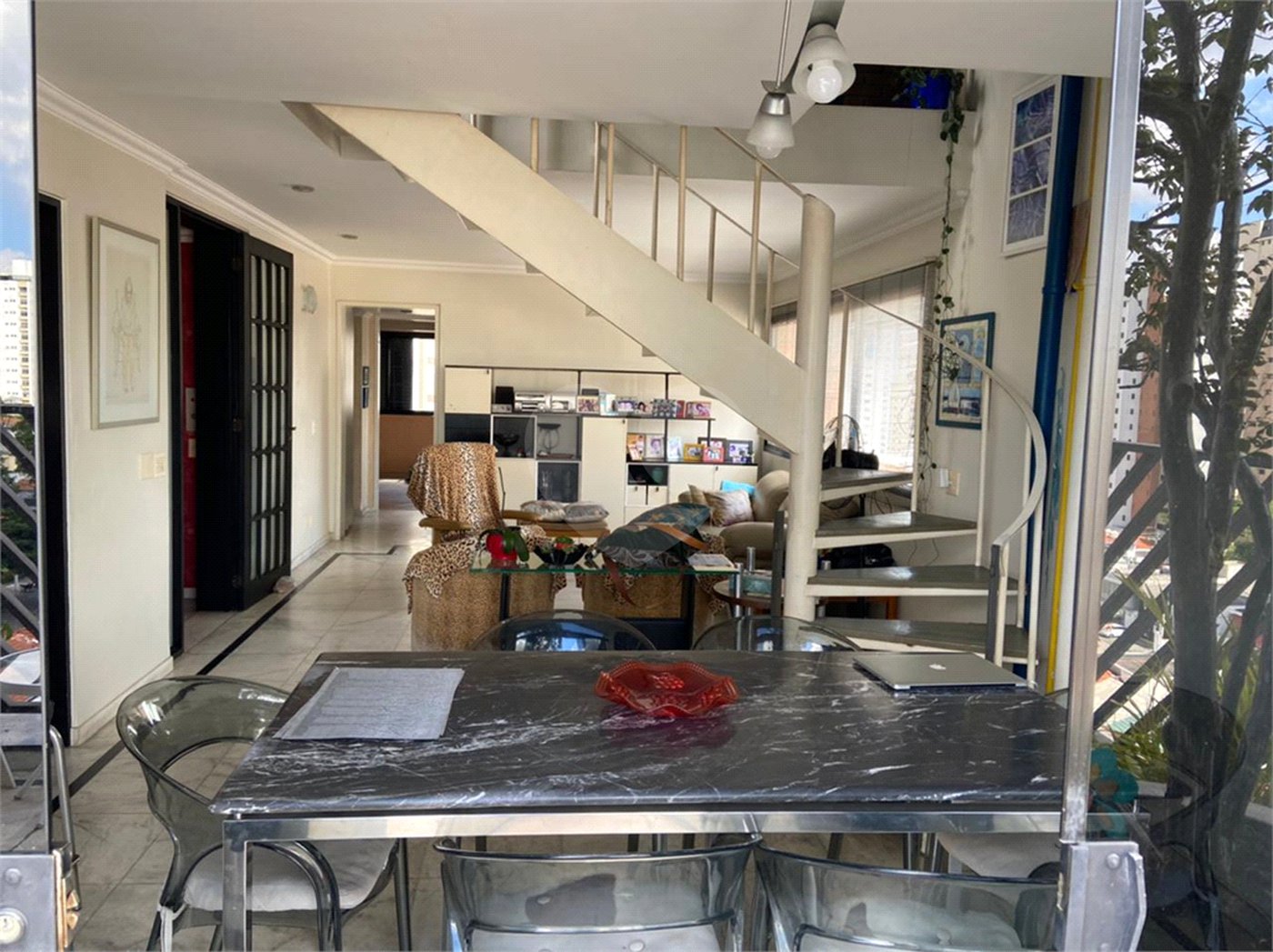 Apartamento à venda com 4 quartos, sendo 1 suíte, em Campo Belo, São Paulo, SP