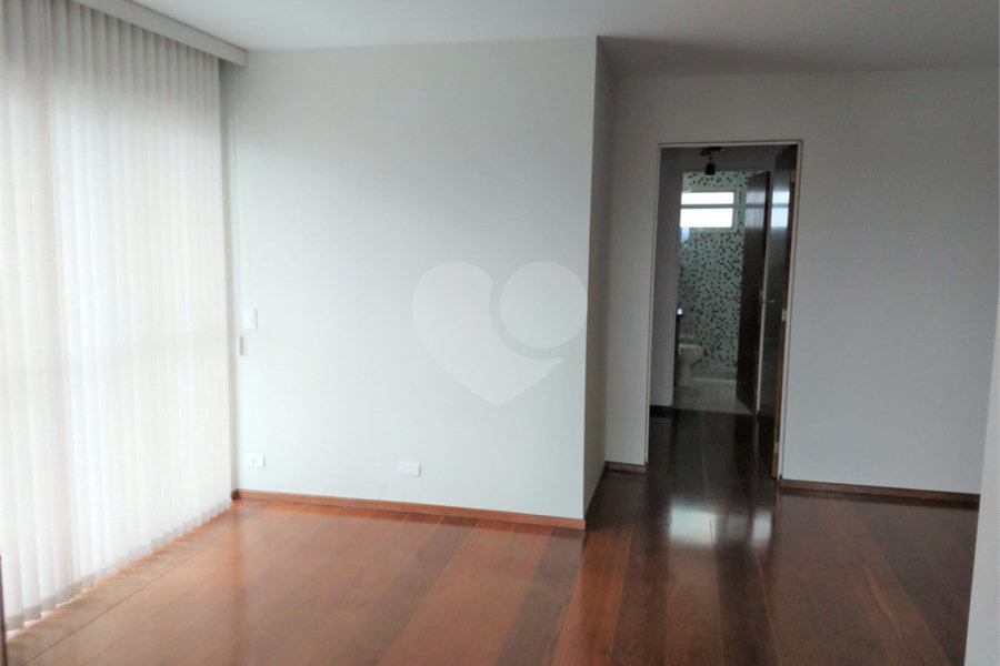 Apartamento para alugar com 2 quartos, sendo 1 suíte, em Campo Belo, São Paulo, SP