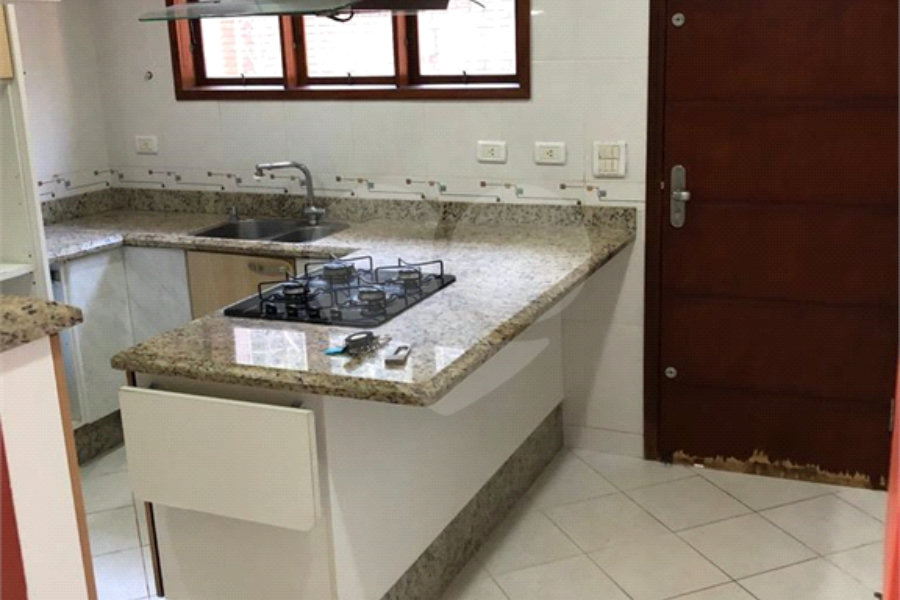Casa Térrea à venda com 4 quartos, sendo 2 suítes, em Roseira, Mairiporã, SP