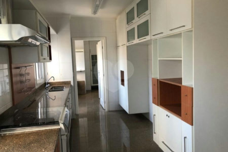 Apartamento à venda com 3 suítes em Vila Suzana, São Paulo, SP
