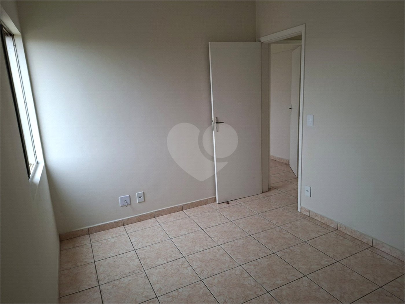 Apartamento à venda com 2 quartos em Parque Maria Domitila, São Paulo, SP