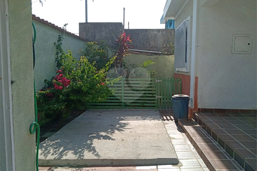 Casa Térrea à venda com 4 quartos, sendo 1 suíte, em Jardim Regina, São Paulo, SP