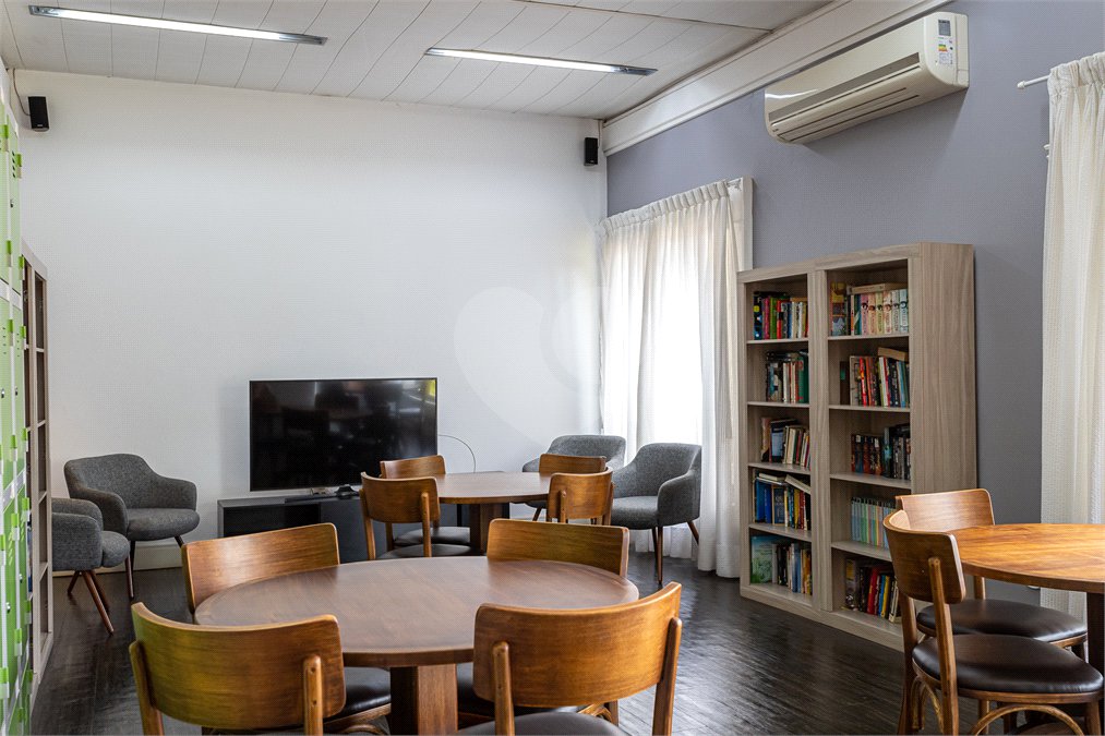 Apartamento à venda com 3 quartos, sendo 1 suíte, em Santo Amaro, São Paulo, SP