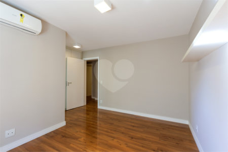 Apartamento para alugar com 4 suítes em Alto da Boa Vista, São Paulo, SP