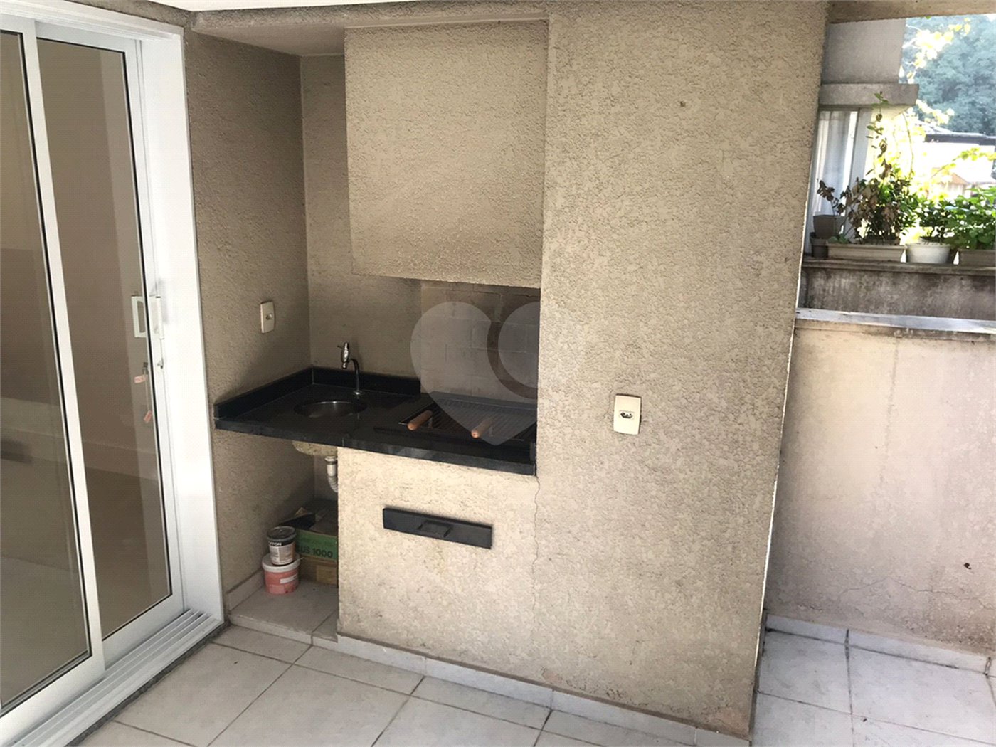 APARTAMENTO 2 QUARTOS (1 SUÍTE) À VENDA NO PARAÍSO