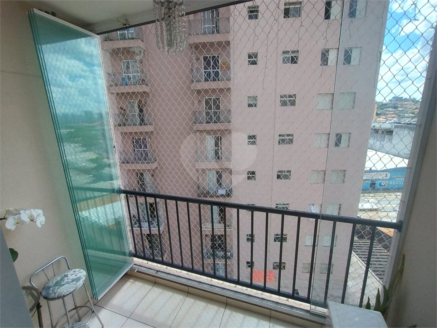 Apartamento à venda com 3 quartos, sendo 1 suíte, em Umuarama, Osasco, SP