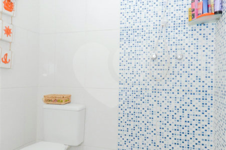 Casa à venda com 4 quartos, sendo 1 suíte, em Jardim Nova Taboão, Guarulhos, SP
