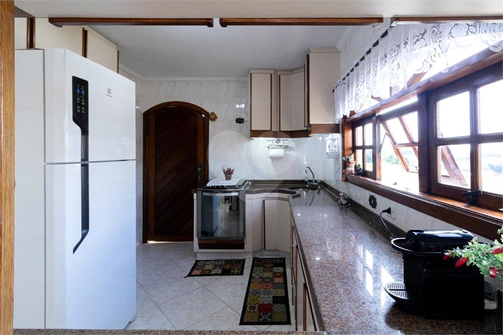 Casa à venda com 3 suítes em Vila Pereira Barreto, São Paulo, SP