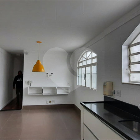 Sobrado à venda com 3 quartos, sendo 1 suíte, em Vila Firmiano Pinto, São Paulo, SP