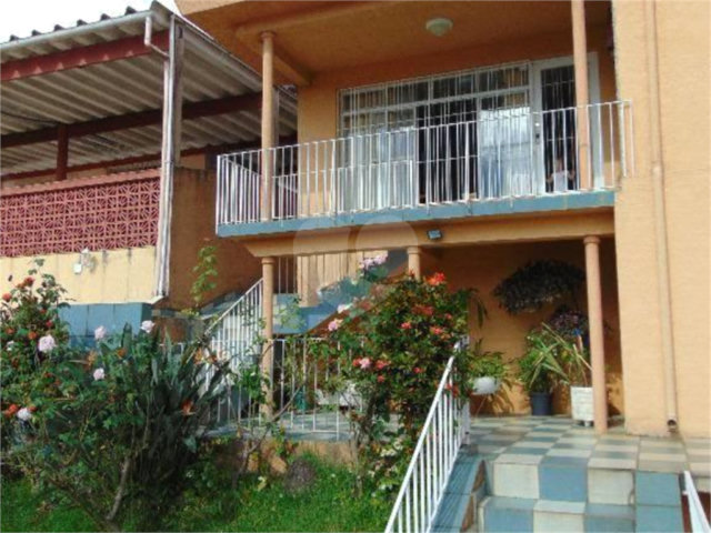 Sobrado à venda com 3 quartos em Jardim Santa Mônica, São Paulo, SP