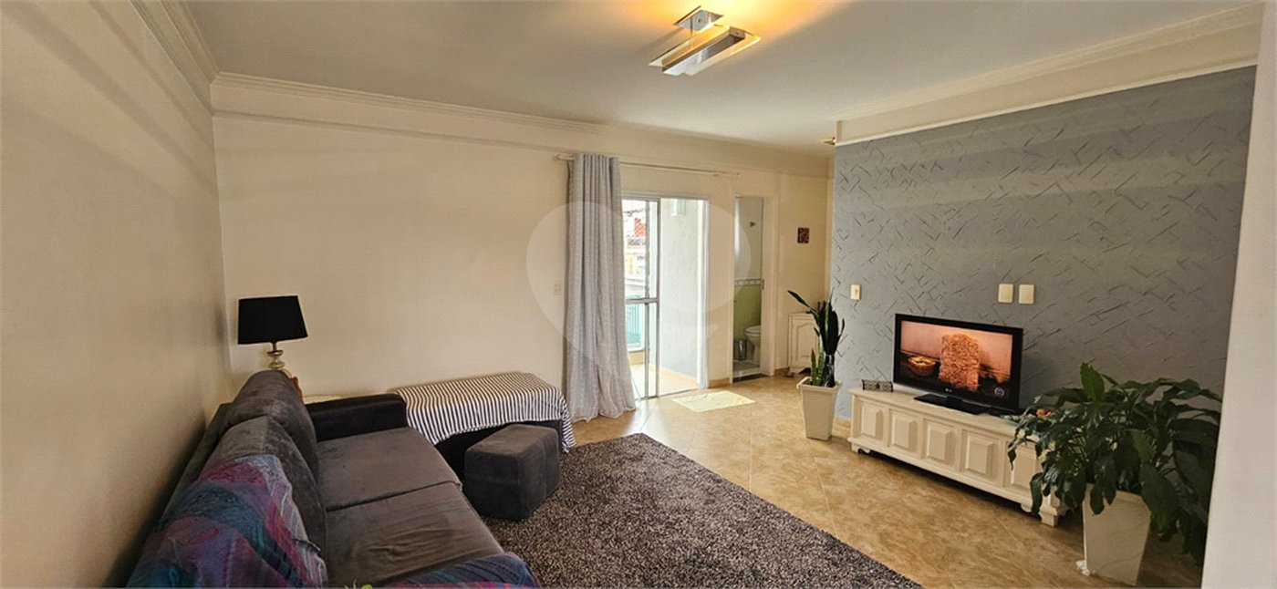 Casa à venda com 3 quartos, sendo 1 suíte, no condomínio Res Santa Inês, São Paulo - SP