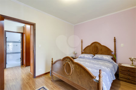Sobrado à venda com 4 quartos, sendo 1 suíte, em Alto da Boa Vista, São Paulo, SP