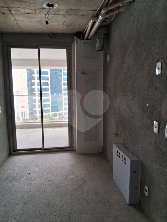 Apartamento à venda com 3 suítes em Moema, São Paulo, SP