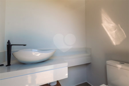 Casa à venda com 3 suítes no condomínio Residencial Dona Maria Candida, Indaiatuba - SP