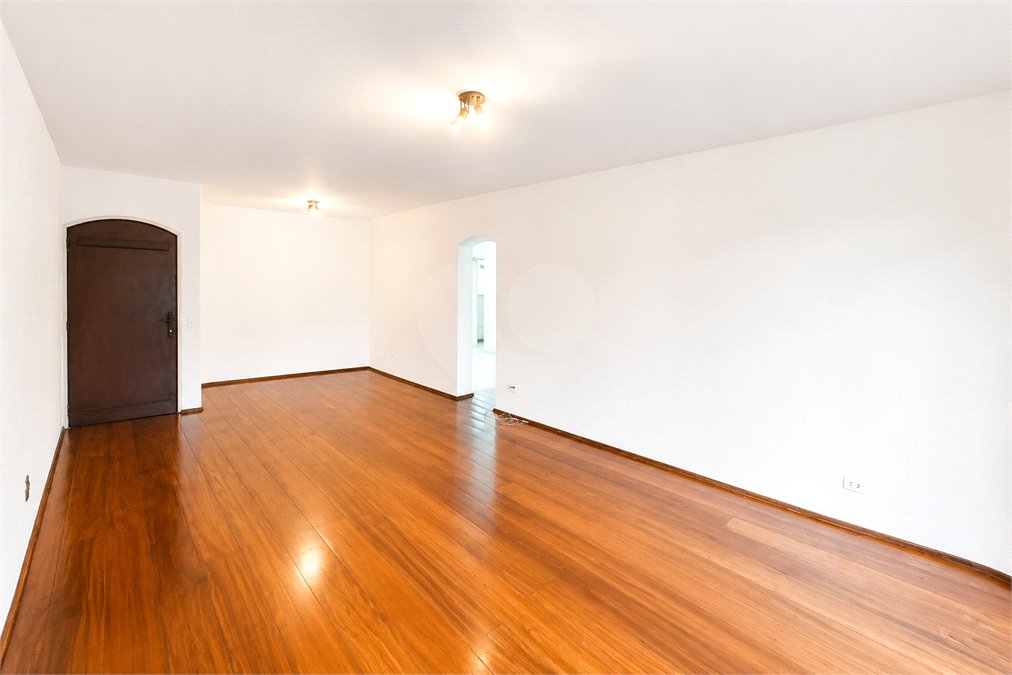 Apartamento à venda ou para alugar com 3 quartos, sendo 1 suíte,  em Granja Julieta, São Paulo, SP