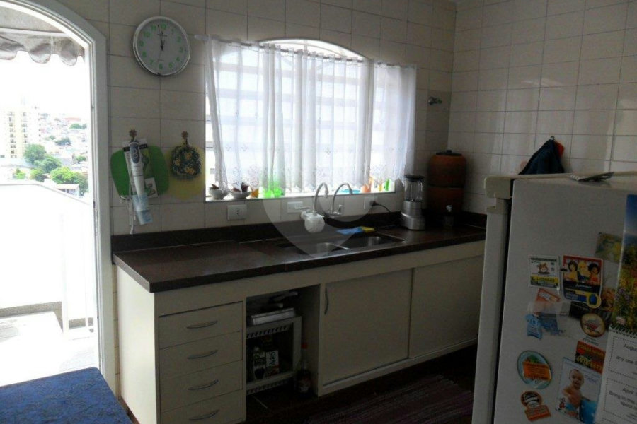 Sobrado à venda com 3 quartos, sendo 1 suíte, em Vila Romero, São Paulo, SP