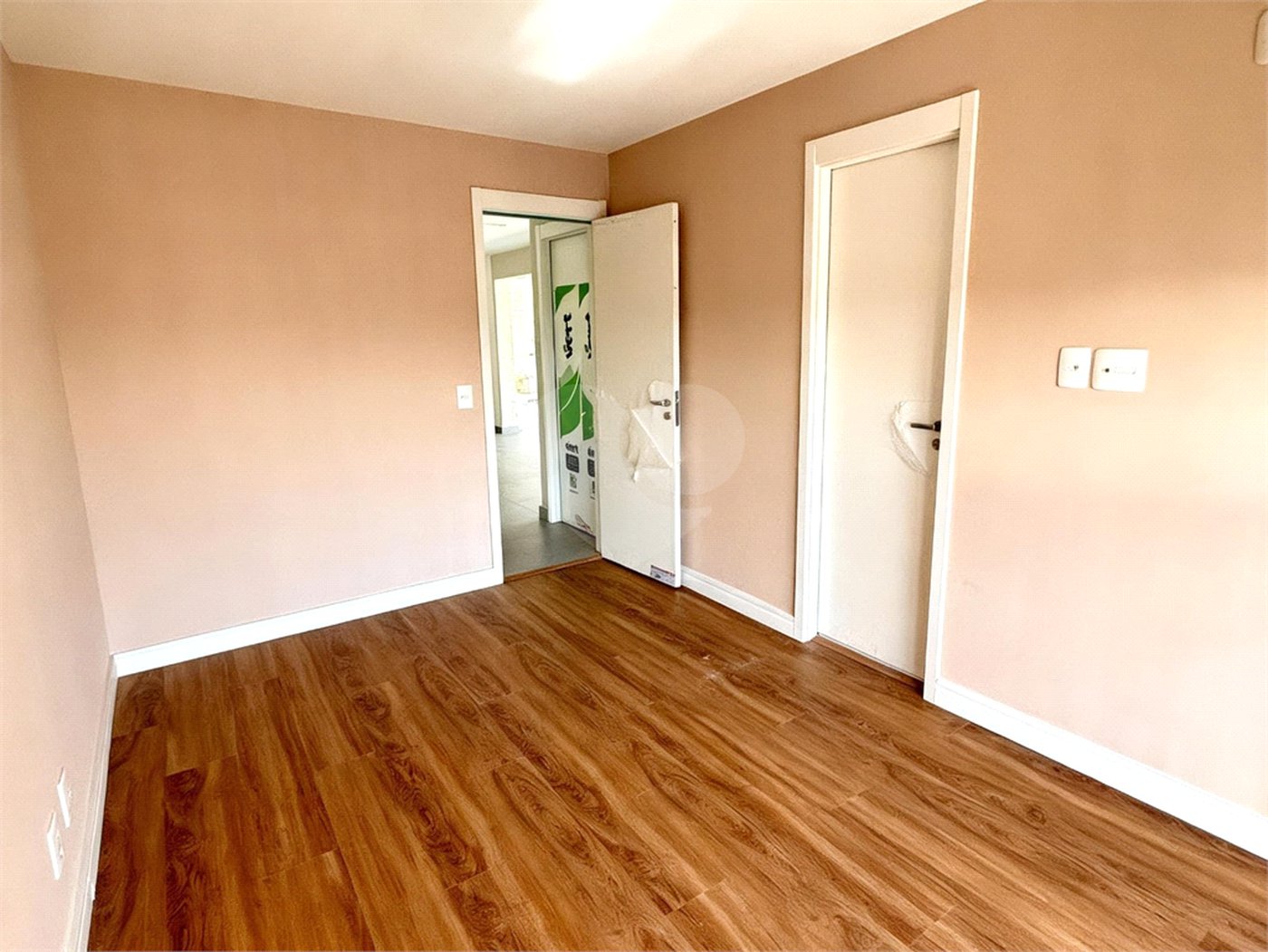 Apartamento à venda com 2 suítes em Campo Belo, São Paulo, SP