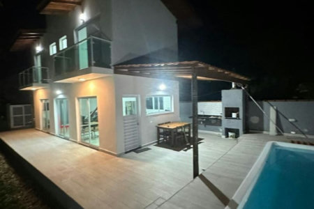 Sobrado com 3 dormitórios à venda, 269 m² por R$ 1.280.000,00 - Sertão do Camburi - São Sebastião/SP