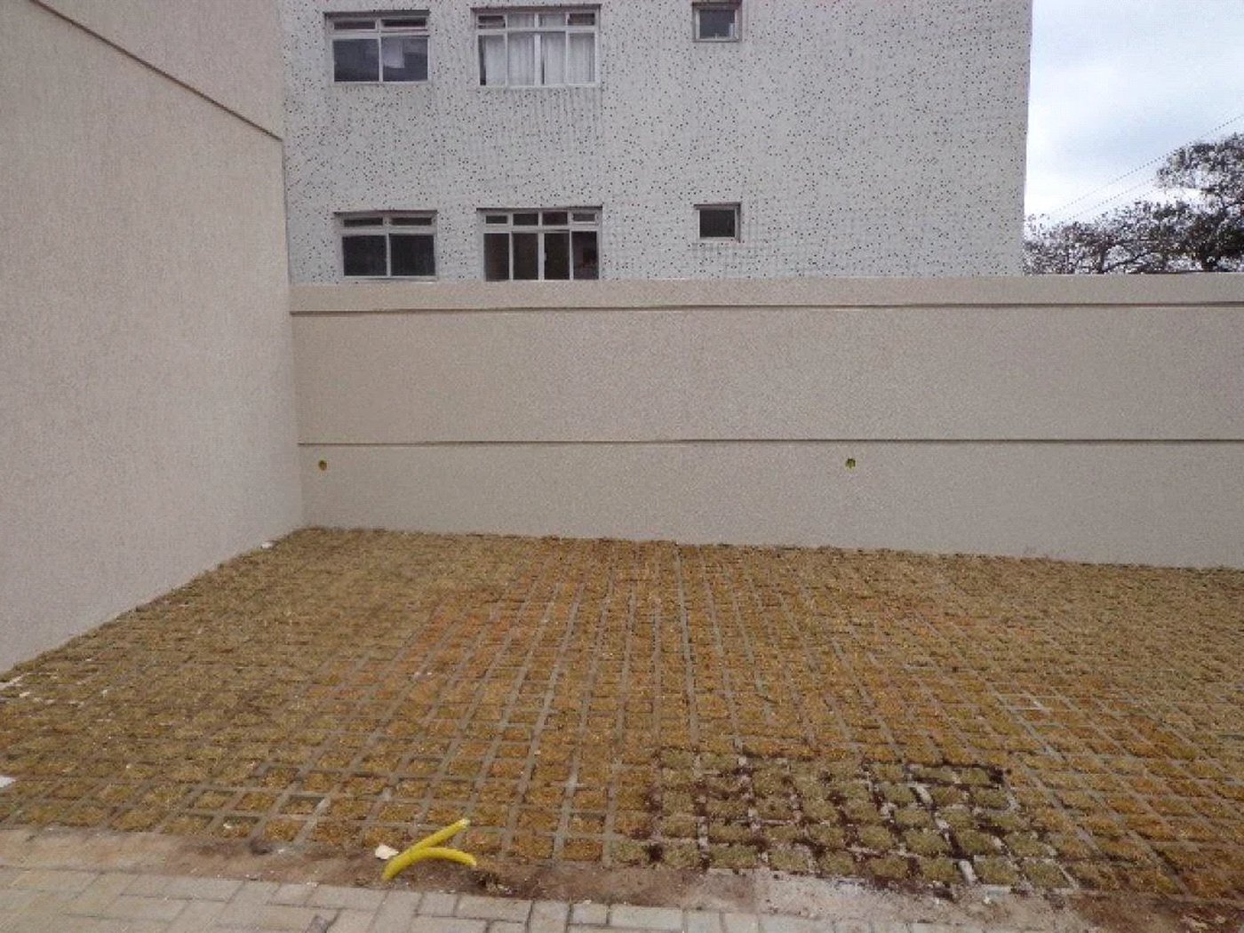 Casa à venda com 3 quartos, sendo 1 suíte, no condomínio Professor Teot?nio Monteiro de Barros Filho, São Paulo - SP