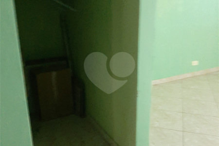Casa à venda com 4 quartos, sendo 1 suíte, em Vila Vitório Mazzei, São Paulo, SP