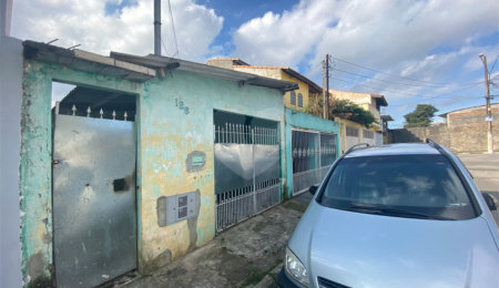 Casa à venda com 2 quartos em Jardim Amélia, Poá, SP