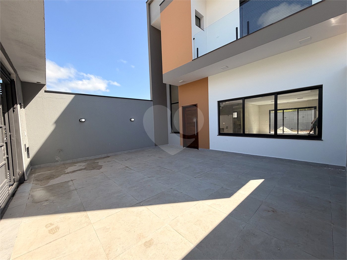 Sobrado à venda com 3 quartos, sendo 1 suíte, em Laranjeiras, Caieiras, SP