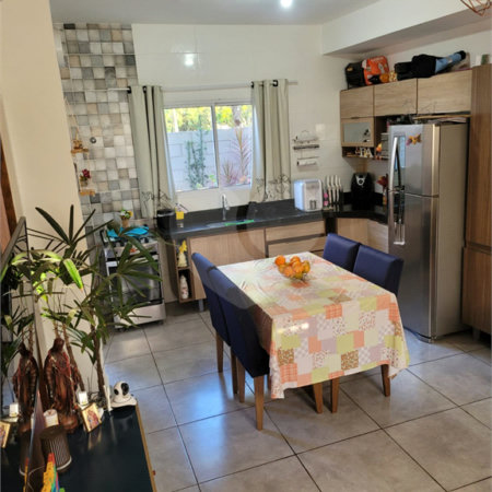 Casa à venda com 2 quartos no condomínio Acapulco, Atibaia - SP