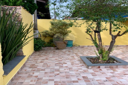 Sobrado à venda com 4 quartos, sendo 3 suítes,  no Centro, Jarinu, SP