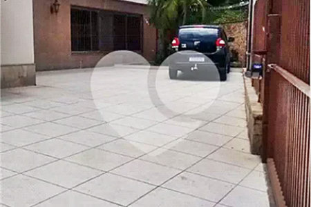 Sobrado à venda com 8 quartos, sendo 5 suítes, em Jardim Franca, São Paulo, SP