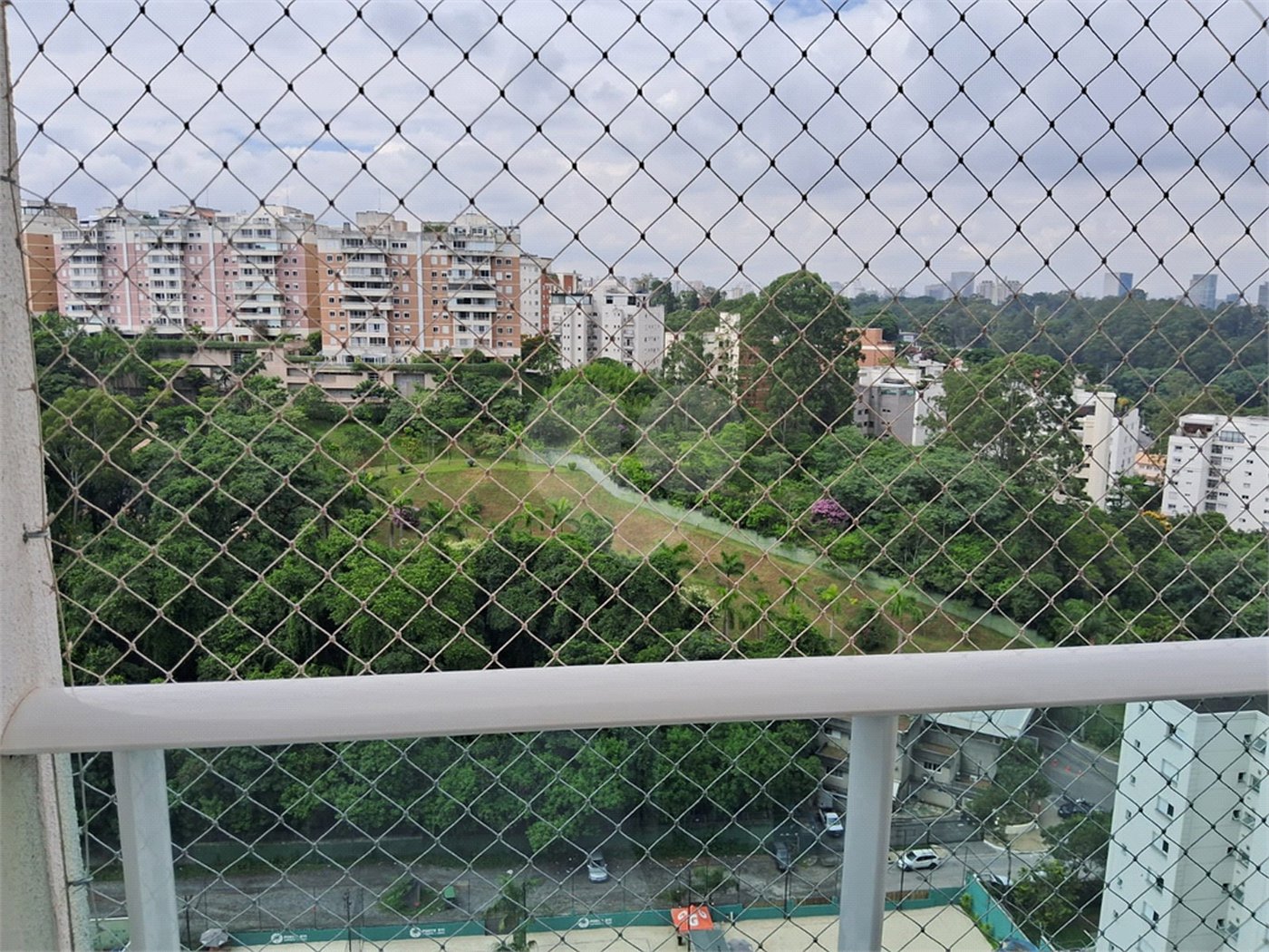 Apartamento à venda com 3 suítes em Paraíso do Morumbi, São Paulo, SP