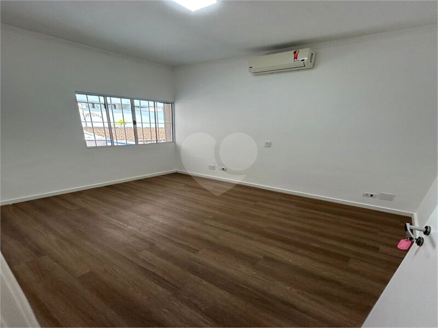 Casa para alugar com 5 quartos, sendo 2 suítes, em Vila Olímpia, São Paulo, SP