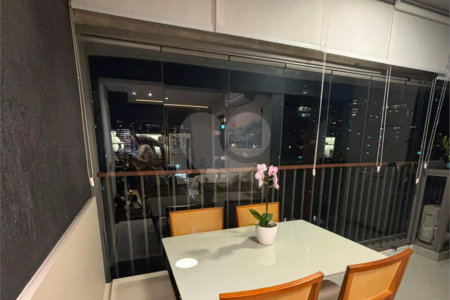 Apartamento à venda com 2 quartos, sendo 1 suíte,  em Santo Amaro, São Paulo, SP