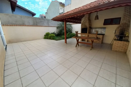 Sobrado à venda com 3 quartos, sendo 1 suíte, em Lar São Paulo, São Paulo, SP