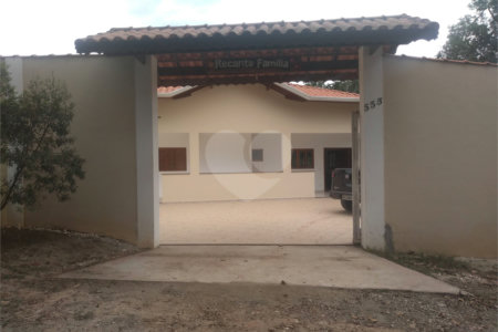 Chácara à venda com 4 suítes em Pirucaia, Mairiporã, SP