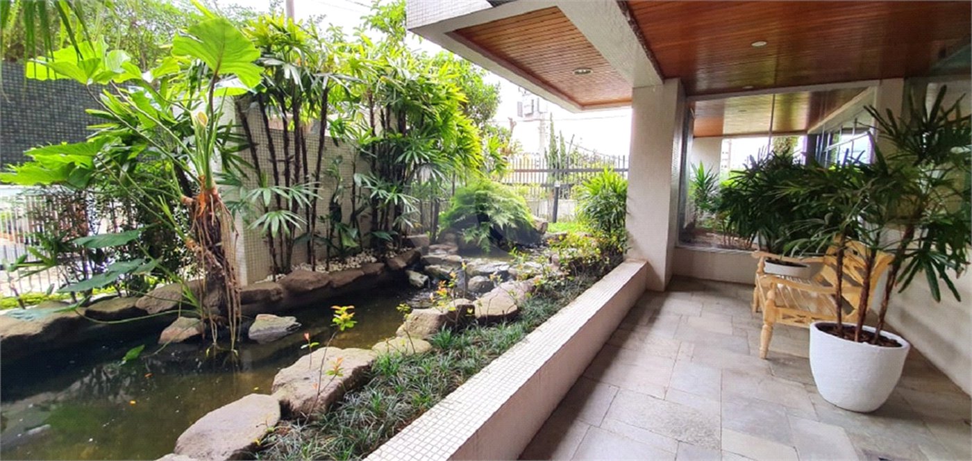 Apartamento à venda no Planalto Paulista de 147m² com 3 suítes e 3 vagas.