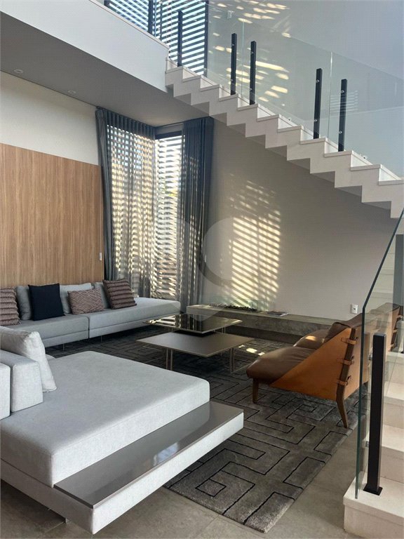 Casa à venda com 4 suítes no condomínio Residencial Campo de Toscana, Vinhedo - SP
