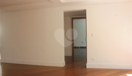 Casa à venda ou para alugar com 4 suítes em Alphaville, Santana de Parnaíba, SP