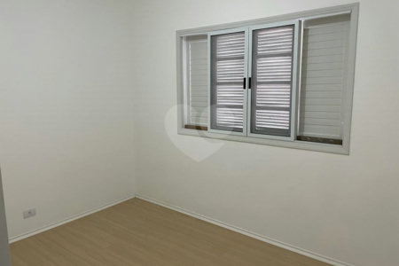 Sobrado à venda com 4 quartos, sendo 1 suíte, em Jardim Japão, São Paulo, SP