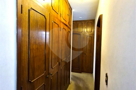 Casa Térrea à venda com 5 quartos, sendo 3 suítes, em Granja Julieta, São Paulo, SP