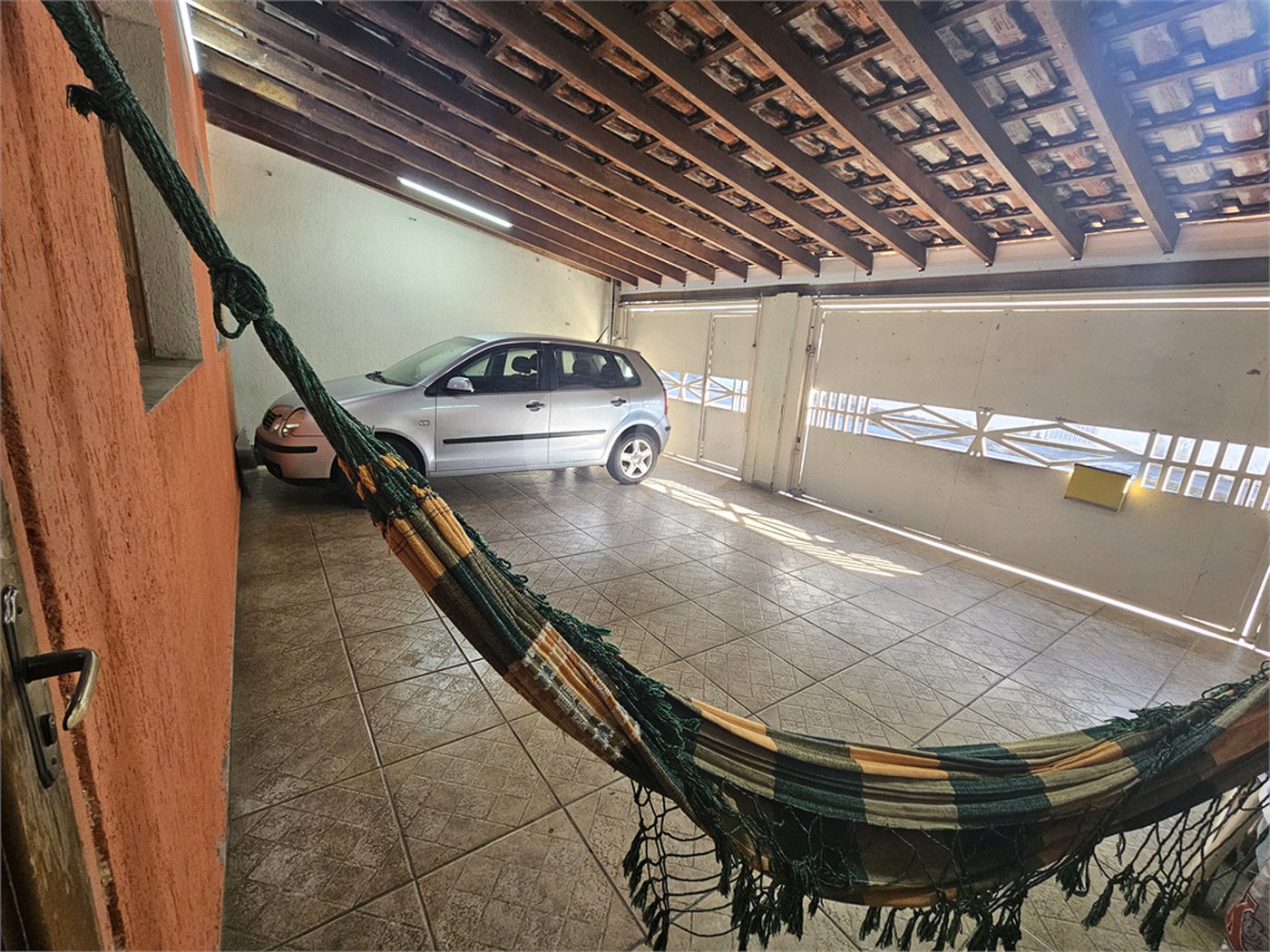 Casa à venda com 3 quartos, sendo 1 suíte,  em Conjunto Residencial Nova Bertioga, Mogi das Cruzes, SP