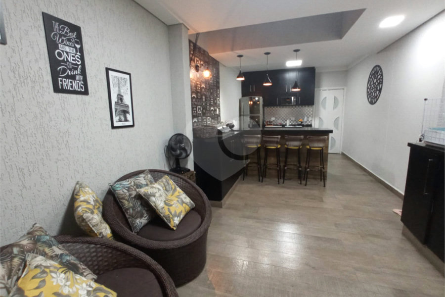 Casa à venda com 3 quartos, sendo 1 suíte, no condomínio Cond Res Paineiras, São Paulo - SP