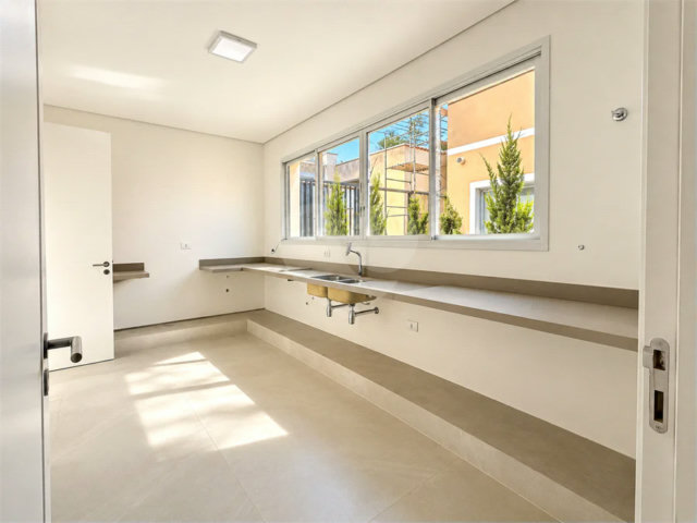 Casa à venda com 4 suítes no condomínio Vila Toscana, São Paulo - SP