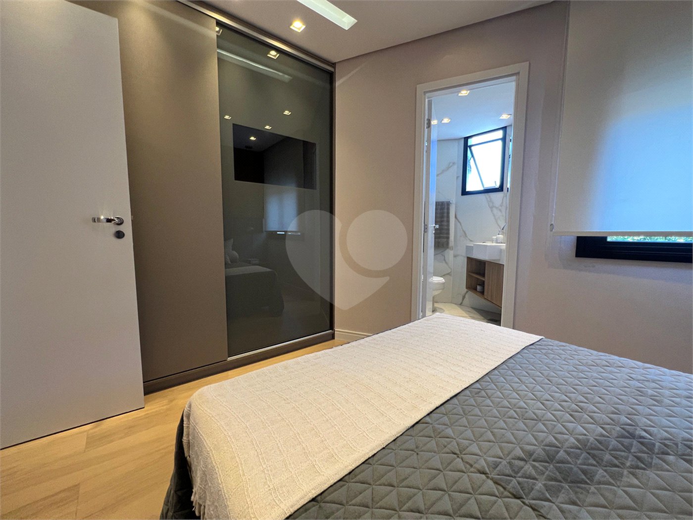 Apartamento à venda com 2 quartos, sendo 1 suíte, em Santa Teresinha, São Paulo, SP