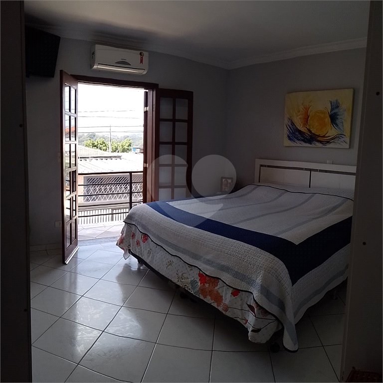 Sobrado à venda com 3 quartos, sendo 1 suíte, em Jardim Regina, São Paulo, SP